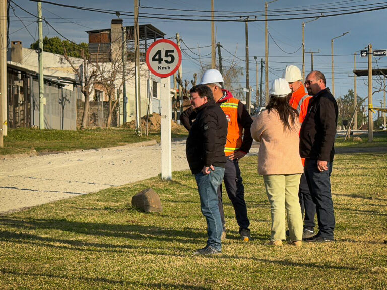 Intendente Lima y Gustavo Chiriff anuncian nueva fase de obras en barrio Calafí