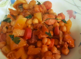 Guisado de Bondiola y Garbanzos Guisado de Carnes y Garbanzos - Andrés Damiano