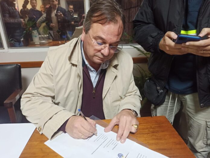 Falero, Ministro de Transporte y Obras Públicas