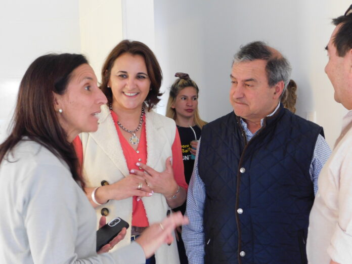 Dra. Cecilia Eguiluz, Min. Raúl Lozano, Arq. Florencia Arbeleche y Rody Macías
