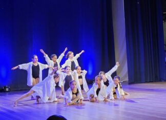La Escuela Departamental de Ballet Cierra el Año con Éxito en el Teatro Larrañaga