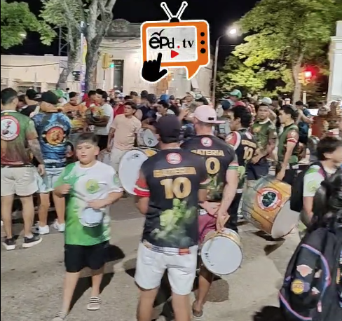 Protesta de las Escuelas de Samba Salteñas por modificaciones del Carnaval por parte de la Intendencia.