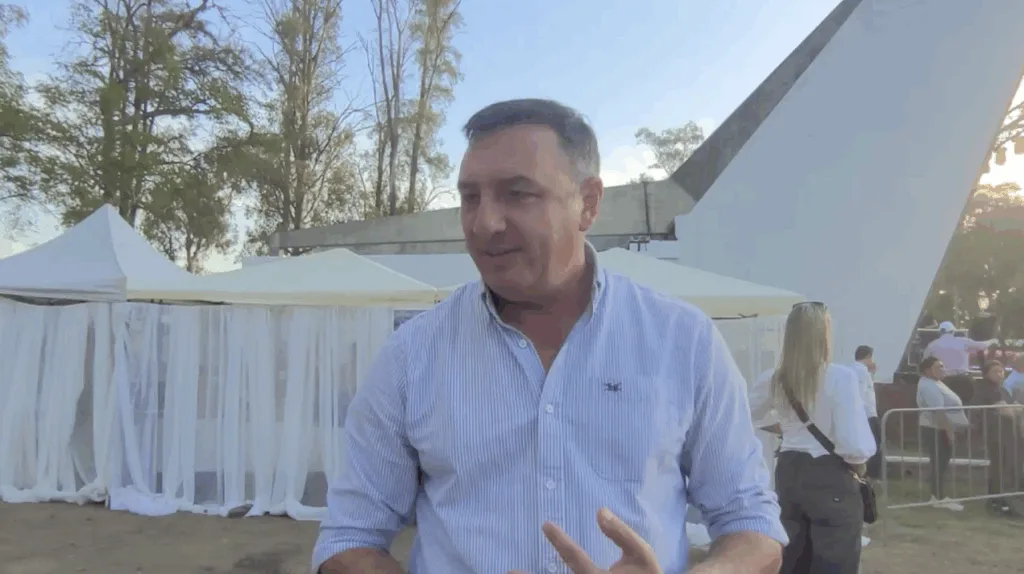 Dr. Carlos Albisu, Intendente de Salto