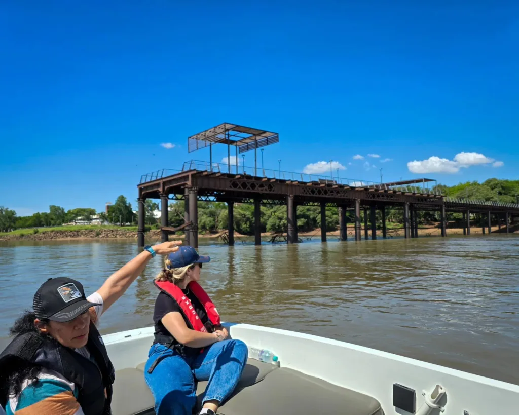 Estudiantes presentan circuito turístico fluvial en Salto