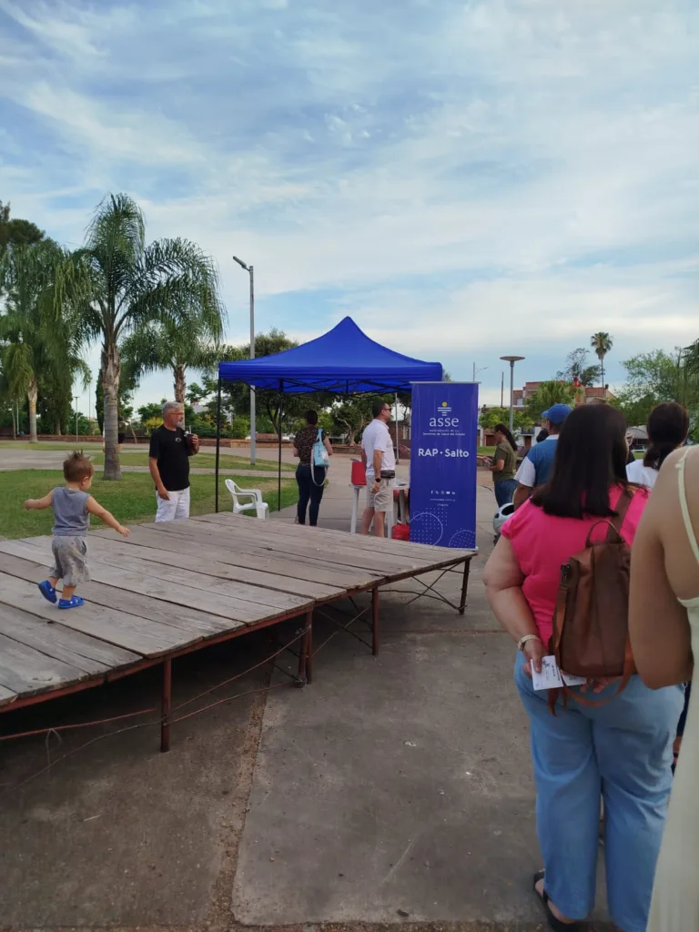 MSP/ASSE Jornada de vacunación contra el Sarampión en Plaza Flores, Salto / Foto>: Eleazar "Chito" Silva