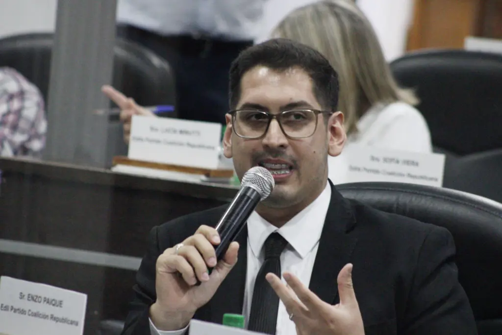 Dr. Ezno Paique / Edil CORE