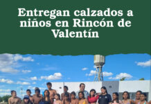 Entregan calzados a niños en Rincón de Valentín