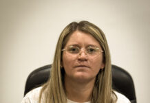 Edil propone construir baños públicos en Plaza Flores