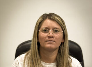 Edil propone construir baños públicos en Plaza Flores