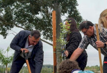 Albisu participó en plantación por Día de la Tierra en Salto
