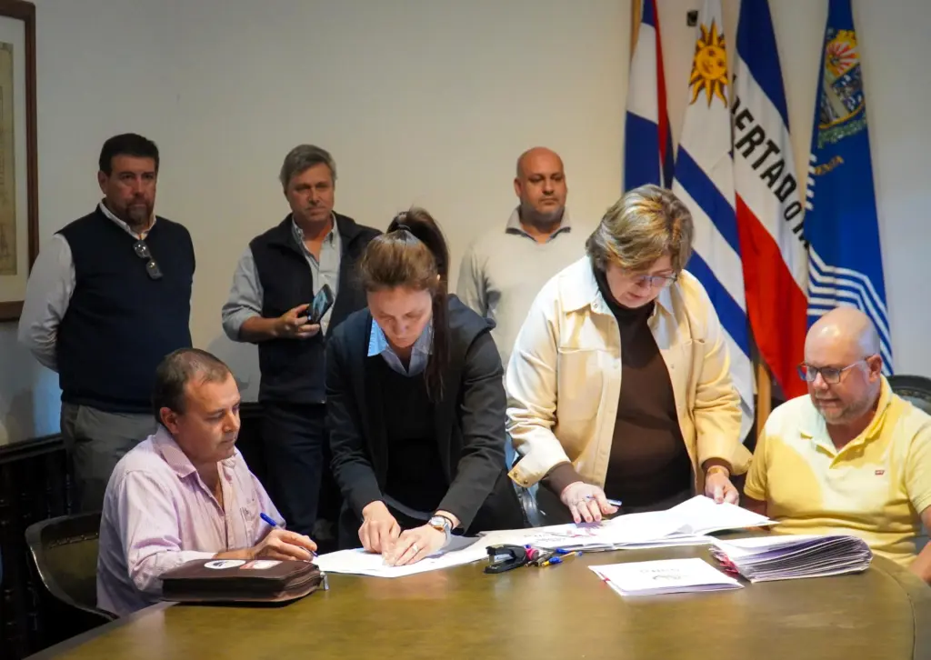 Operadores del Mercado del Norte firmaron contratos para la CHN
