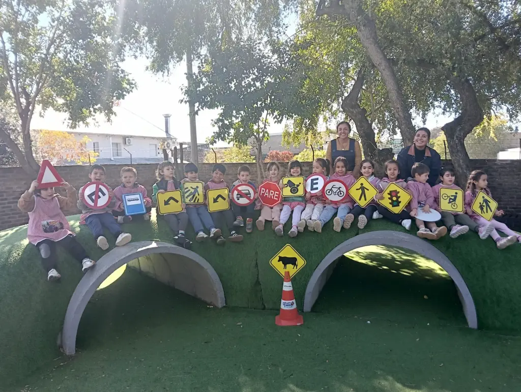 Mayo Amarillo: Cursos de seguridad vial en Salto / JARDÍN 103