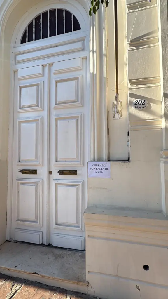 Casa de Gobierno cerrada hasta las 11 por corte de OSE