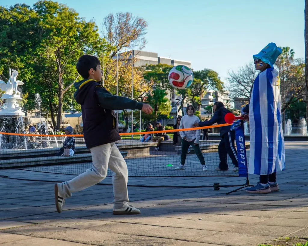 Salto alienta a Uruguay en la Carpa Celeste