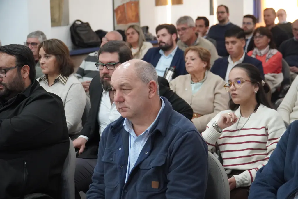 Albisu anunció obras en avenidas y barrios de Salto