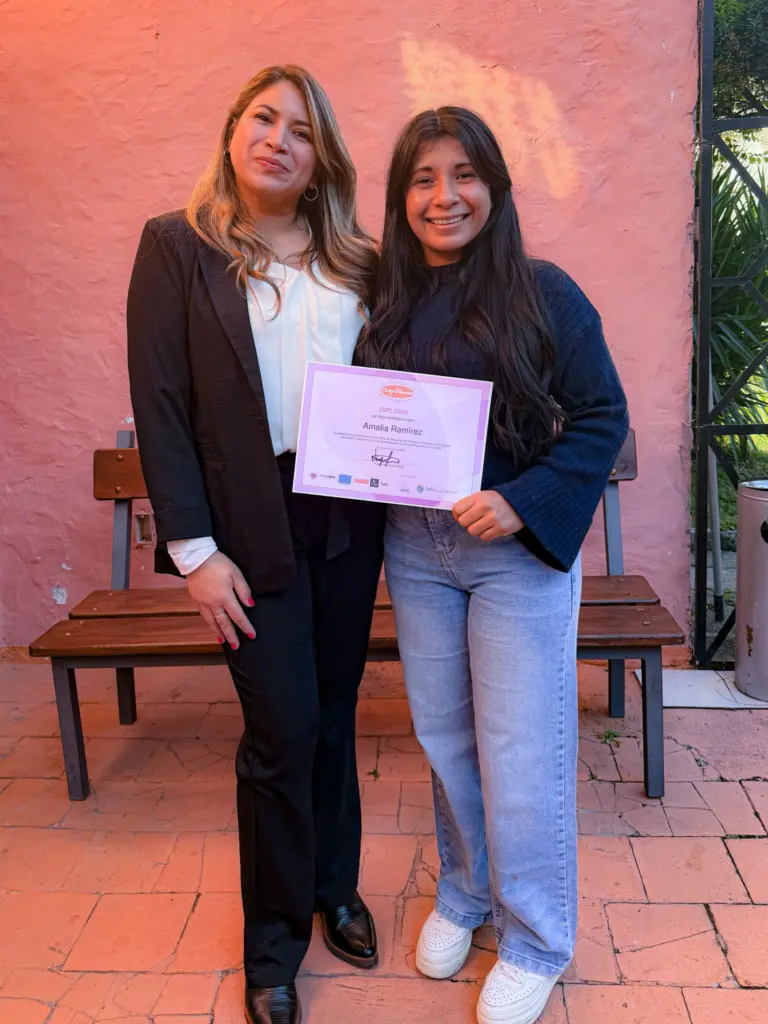 Proyecto Crisálida cerró capacitación en maquillaje