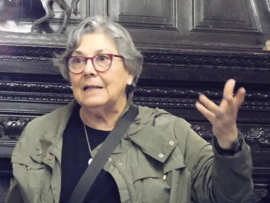 Teatro, comunicación y vocación: la vida artística de Yanely De Vecchi