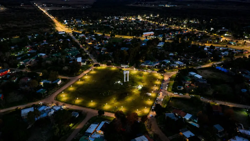 Nueva iluminación en Plaza Tierra de Campeones
