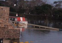 El río Uruguay sigue en nivel elevado: piden precaución en la Costanera de Salto El río Uruguay sigue en nivel elevado: piden precaución en la Costanera de Salto / Foto: Martín Cabrera