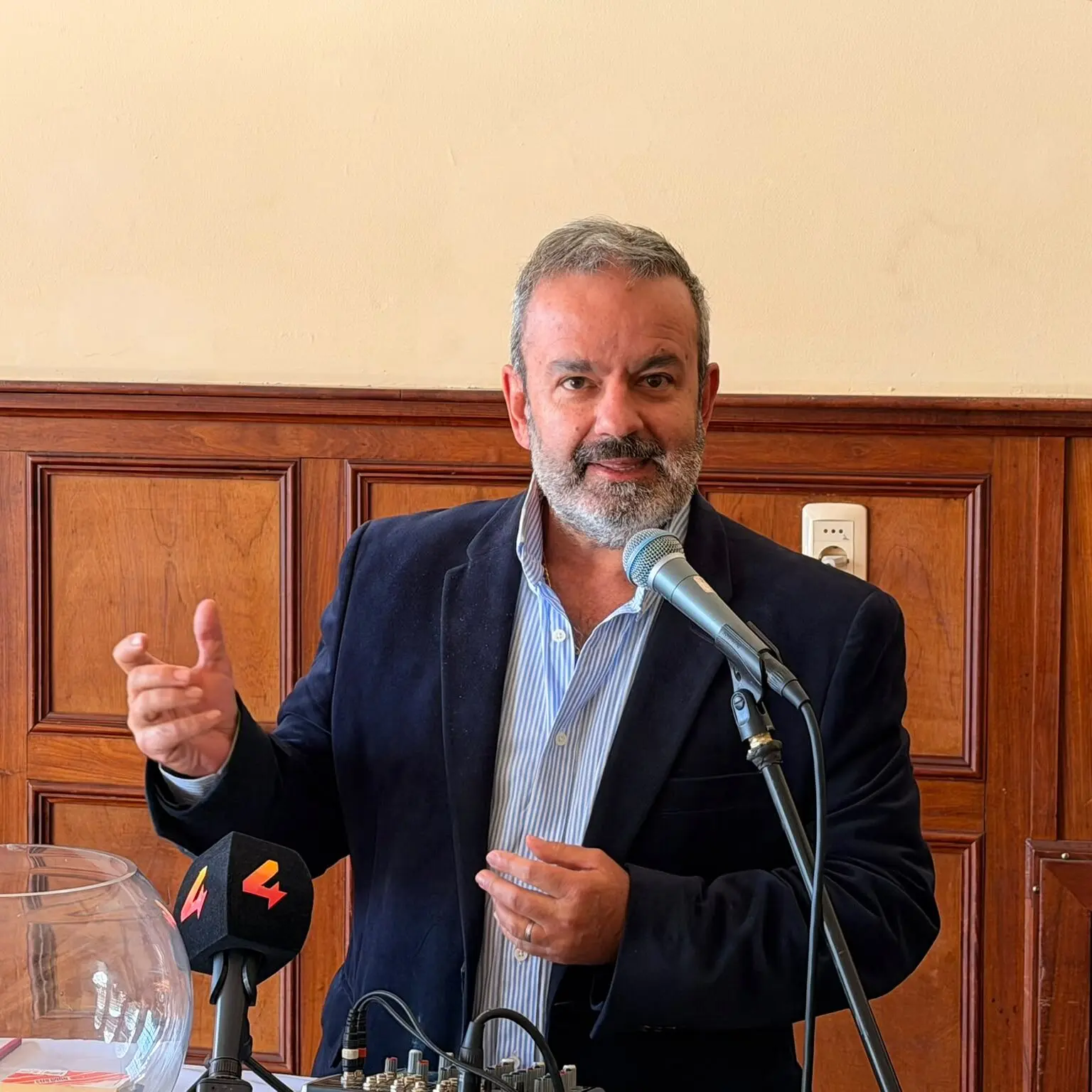 Asisper reunió abrigos para familias vulnerables de Salto